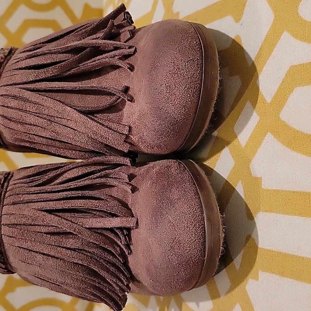 Pierre Dumas Brown Suede Fringe Booties SZ 6 - Picture 4 of 7